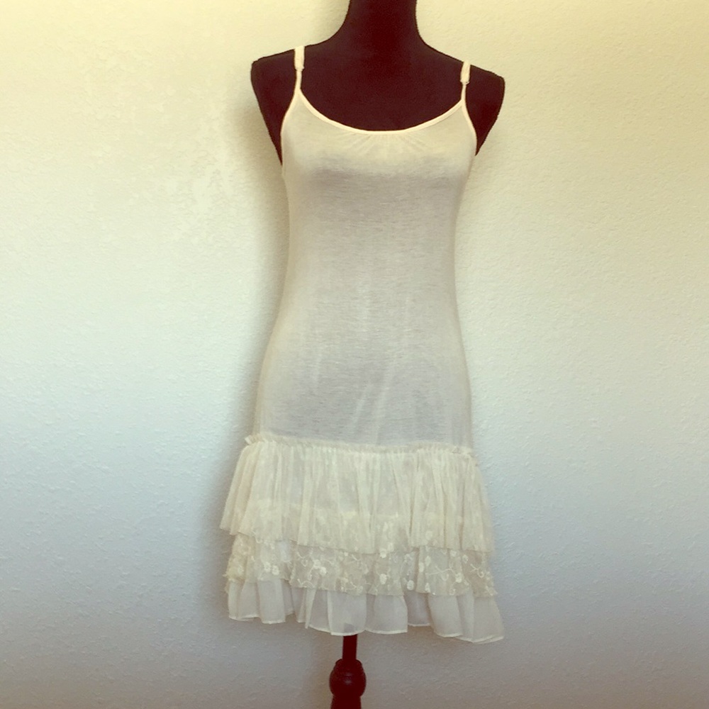 Light pink long tank w/ ruffles